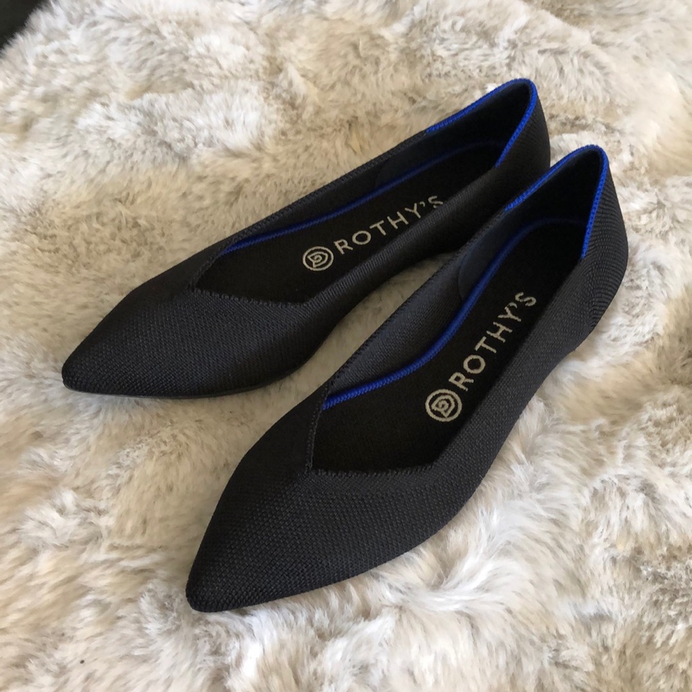 Rothys Size 8 // The Point in Black